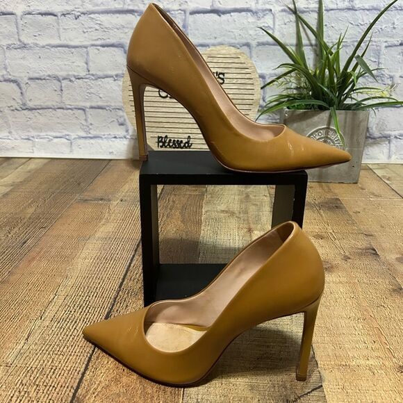 Schutz x Revolve Lou Pump in Dark Caramel - Picture 13 of 13